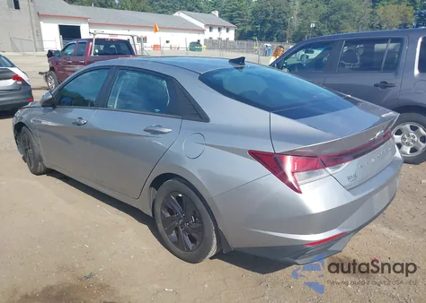 2022 Hyundai Elantra Sel z USA, uszkodzony, nr VIN 5NPLM4AG1NH076597